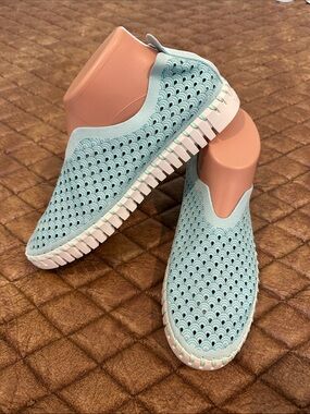 Ilse Jacobsen Aqua blue Slip-On Perforated Flats